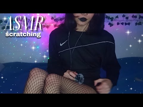 ASMR scratching na meia arrastão 🖤