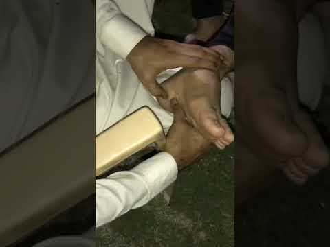 #footmassage #stronghands #streetbarber #localbarber #streesrelief #asmr #deepsleep #bestmassage