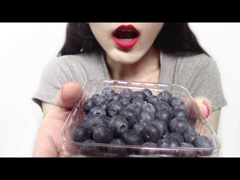 ASMR Eating Blueberries 💖  (Eating Sounds) ✨👄Tasty! - Whispering