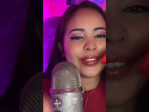 Asmr morango 🍓 som de boca / beijinhos