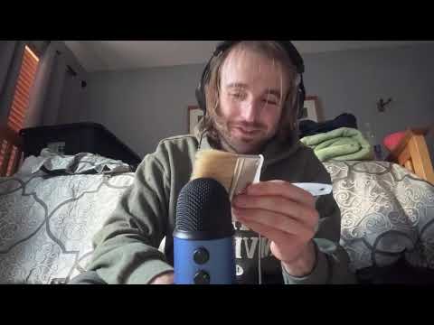 weird dood making asmr sounds