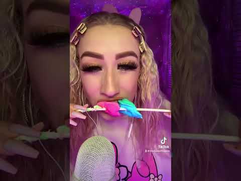 Peep on a stick 🐥 #asmr #asmrtiktok #asmrsounds #asmreating #mukbang