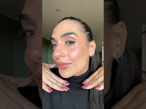 ASMR makeup tutorial