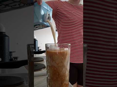 Jääkahvia🧊☕ #asmrsuomi #jääkahvi #kahvi #kesä #diy #asmrshorts