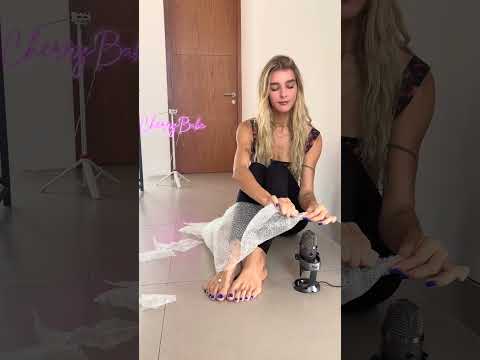 #asmr #asmrsounds #feet #poppingsounds #usa