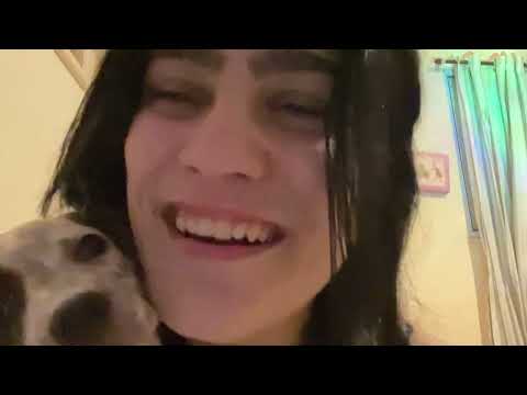 Asmr amiga obcecada por você te arruma na sala de aula 
