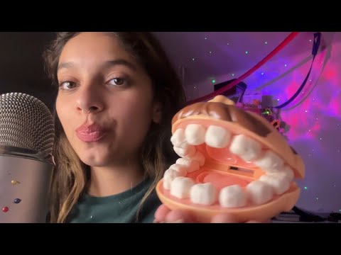 ASMR DENTISTA DOBLE AUDIO| MOUTH SOUNDS Y PLASTILINA| SOFIWI