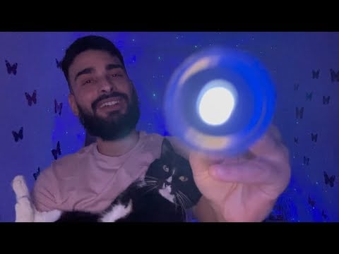 ASMR | TEST DES 5 SENS (mais ma personnalité ne fait que changer)
