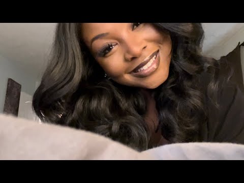 {ASMR} Helping you Fall Asleep | Shoulder Massage and Kisses💕