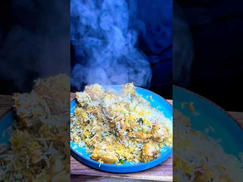 Hyderabadi Chicken Dum Biryani 🤤 #shorts #shortsfeed #dumbiryani #hyderabadibiryani #short