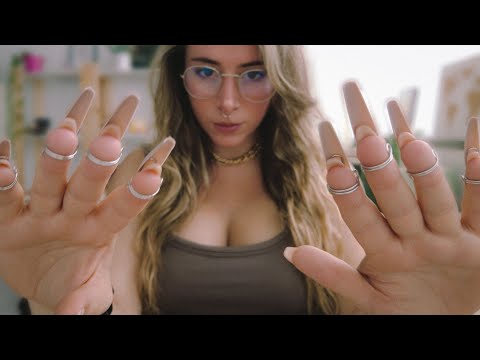 ASMR mic tapping (tap your face) no talking