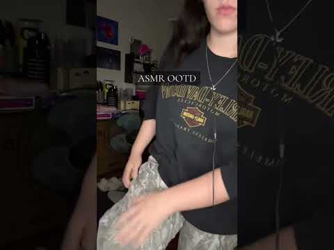 #fabricscratching #asmrfabricsounds #asmrfabricscratching #asmrcommunity #ootd #asmr #asmrtriggers