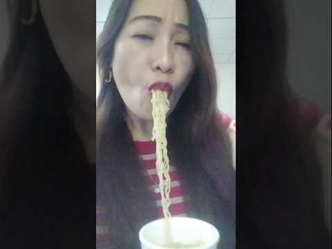I SPIT IT OUT IT'S HOT  #mukbang #everyone #food #shortsfeed #noodles