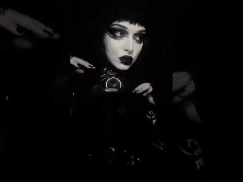 ⛓️‍💥⛓️⛓️‍💥⛓️⛓️‍💥 #goth #gothic #transition #gothmakeup #spookyseason #spooky