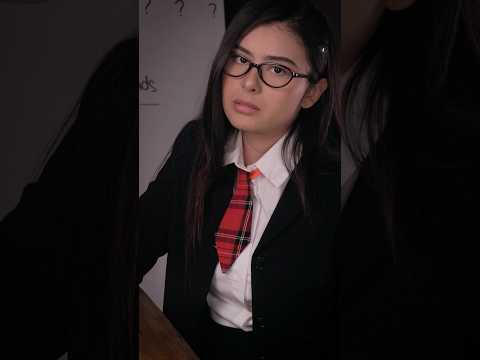 No soy la única que te mira 🫢💋 #vicoasmr #asmr #asmrvideos #asmrroleplay #pov