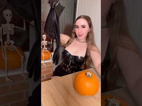 Putting on Latex Gloves before pumpkin carving!🎃👻🦇🖤 #latex #halloween