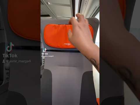 Ya me sigues en TikTok?  Asmr en el tren #madrid #asmr #asmrsounds #asmrcommunity