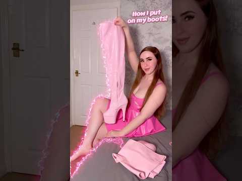 Here’s how I put on my thigh high boots💗 #boots #thighhighboots #heels #howto #highheels #pinkboots