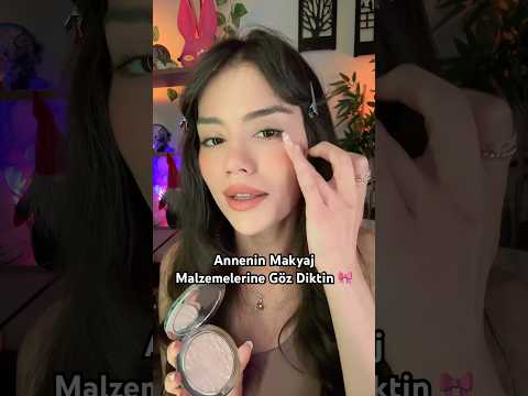 Ne kadar makyaj malzememiz olursa olsun bu durum değişmeyecek 🤓 reklam yok #asmr #asmrshorts