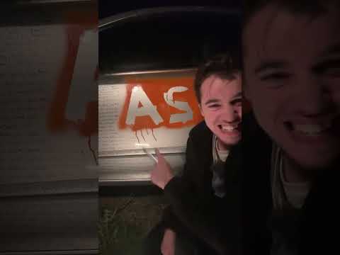 J’écris ton pseudo sur ma voiture Asmr