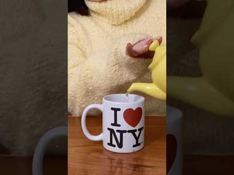 Making tea with my new teapot (ASMR) 🍵 #shorts #asmr #satisfyingsounds #teatime  #teraasmr