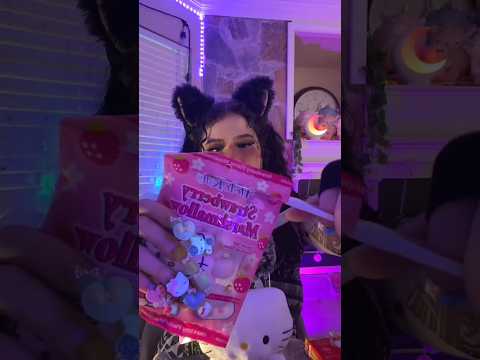 Trying a Strawberry Hello Kitty Snack😋🍓 #tingles #asmrtingles #asmr #shorts