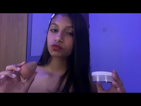 ASMR- amiga malvada maquiando você para festa