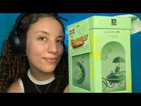 ASMR comendo panettone de pistache da Cacau Show   *sons de mastigação