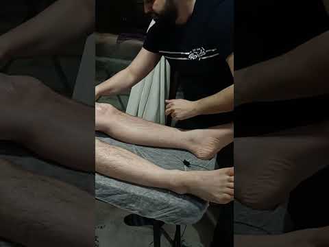 POST-SPORTS MASSAGE THERAPY FOR QUADRICEPS #satisfying #relaxing #asmr #shorts #massage