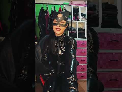 CATWOMAN Hypnotized You #catwoman #catwomanroleplay #leatheroutfit #latexcatsuit