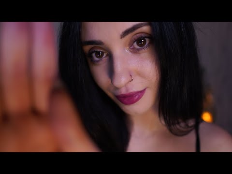 ASMR para un sueño profundo 💤 Caricias y susurros suaves