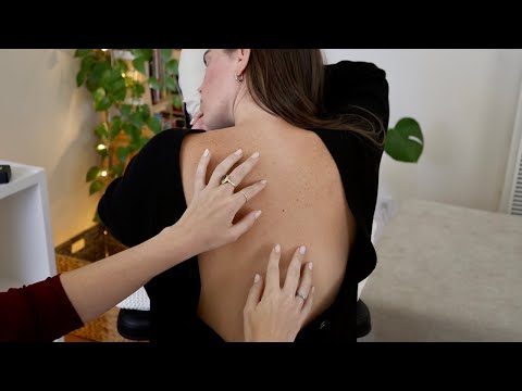 ASMR | Light Touch Back Scratching & Hair Play 🌧 (Whisper, With & W/O Rain Sounds, Real Person ASMR)