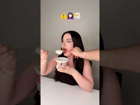 Don’t extend your hand to everything!!!🤮🙅🏻‍♀️⚠️