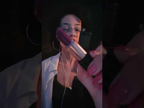 ASMR - PASSANDO BATOM VENCIDO EM VOCÊ 💄 | #asmr #relax