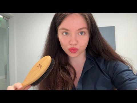 Brush ASMR (1 minute #ASMR) ft some minor talking : 0