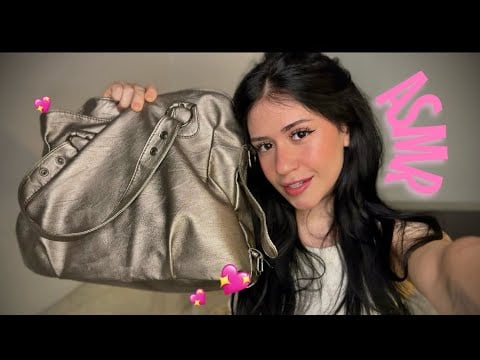 ASMR TUDO QUE EU LEVO NA MINHA BOLSA 