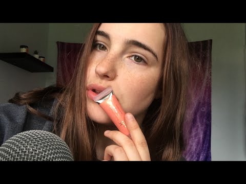 ASMR|UP CLOSE|APPLYING LIPGLOSS | TINGLY WHISPERS |