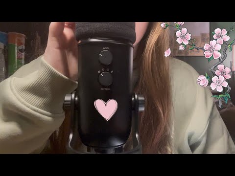 ASMR || Whispered Ramble & Mic Scratching