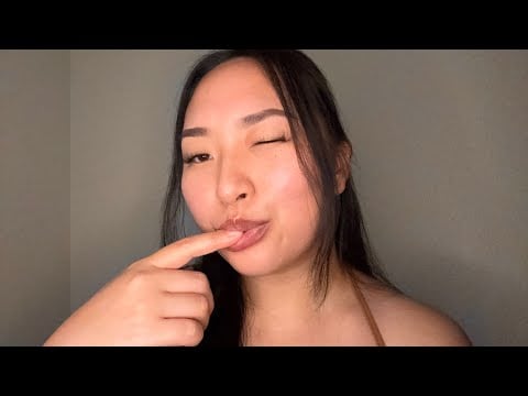 ASMR| Licking Honey Off Your Face Like I’m Winnie The Poo🍯(UP CLOSE LENS LICKING)