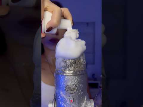 ASMR espuma dentro do seu OUVIDO 👂 #asmr #asmrsounds #relax #tingles #asmrshorts