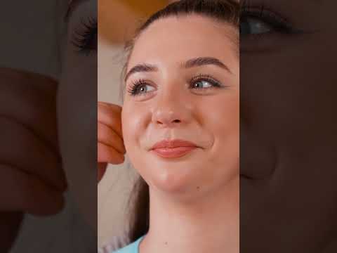 Unique stretching and chiropractic adjustment from eccentric Vadim Vetra for Anna #chiropractor
