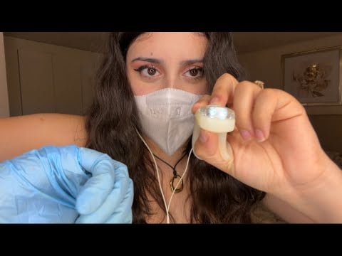 Tienes alergia en tu cara? Tu DERMATÓLOGA te revisa ASMR ESPAÑOL