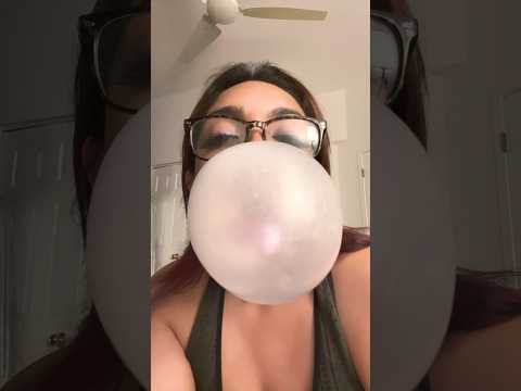 BIG BUBBLE ASMR | big bubble blowing sounds #bubblegum #bubbling #giantbubbles