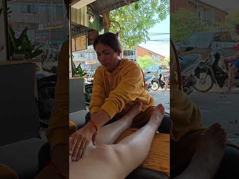 Masaje de pies en #Camboya #relaxing #relajacion #massage #feet #short