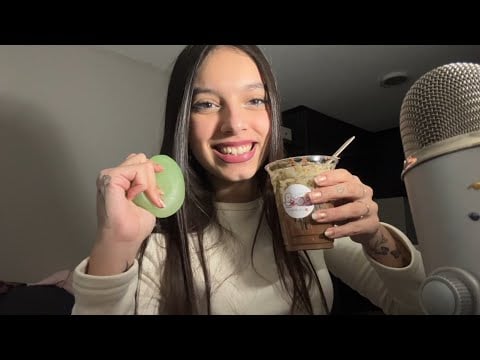 ASMR COMIENDO FRUTILLAS DE DUBAI + CUBO DE SLIME| SOFIWI