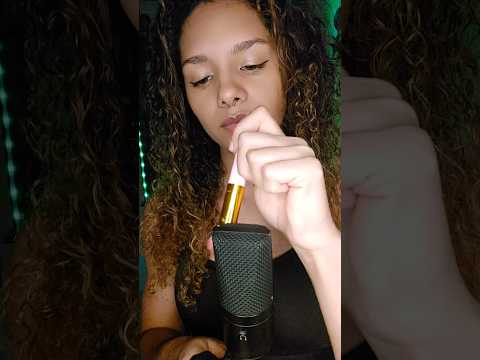 ASMR * Pincel no mic 🎙️#shorts