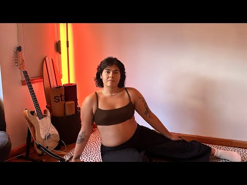 Stretch Routine for baddies pt. 2! (Soft spoken & affirmations)