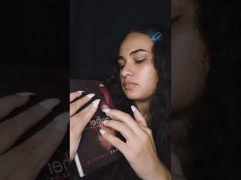 ASMR TRIGGERS NO LIVRO #asmr #TRIGGERS #asmrtrigger #viral #viralshort #shortvideo #dormir #sono