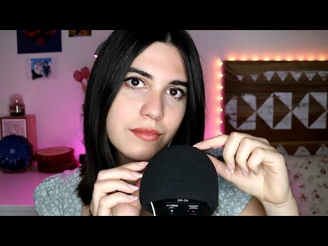 ASMR ITA | Mic Scratching & Soft Whispering per rilassarti