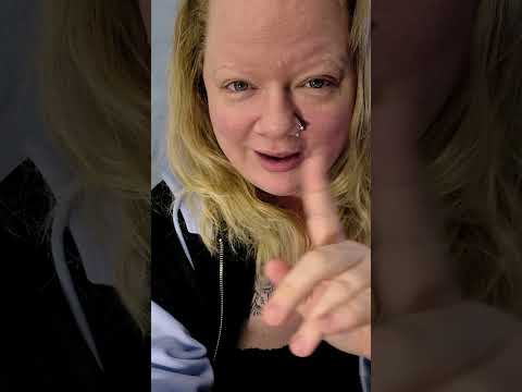 Free ear eating content 😌#asmr #mouthsounds #visualtingle #relax #asmrtriggers #relaxationtechniques